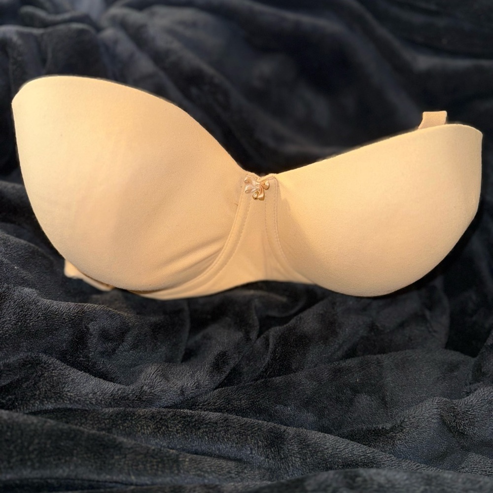 Soma EMBRACEABLE Multi-Way Strapless Bra